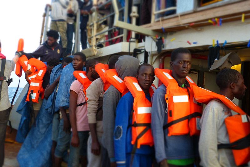 Refugees welcome on Seawatch 2 Czy migracja i uchodźctwo jest tym samym?