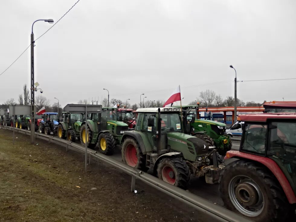 farmers-protest-in-the-outskirts-of-warsaw