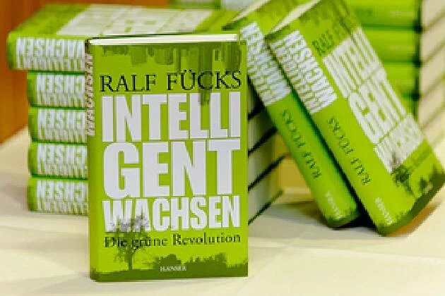 Okładka książki Ralfa Fücksa, której angielska wersja nosi tytuł „Smart Growth. The Green Revolution“. Okładka książki Ralfa Fücksa, której angielska wersja nosi tytuł „Smart Growth. The Green Revolution“.