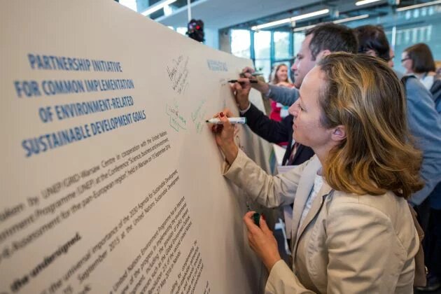 Podpisywanie Inicjatywy Partnerstwa na rzecz współpracy przy wprowadzaniu w życie środowiskowych Celów Zrównoważonego Rozwoju