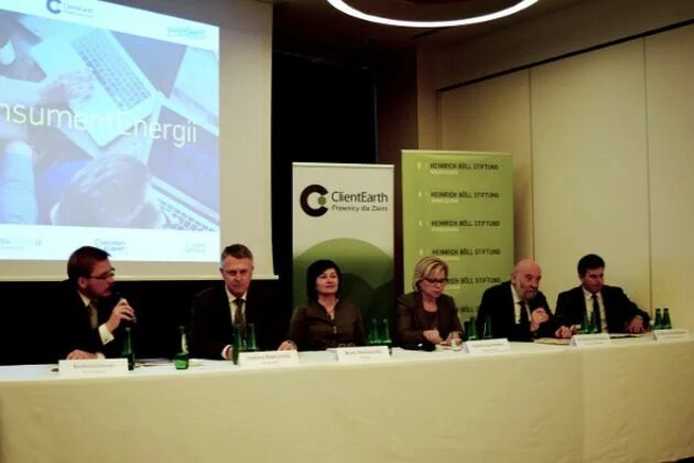 Goście panelu 1. Od lewej: Bartłomiej Derski, Andrzej Rubczyński, Beata Maciejewska, Gabriela Lenartowicz, dr Andrzej Kassenberg, dr Marcin Stoczkiewicz Goście panelu 1. Od lewej: Bartłomiej Derski, Andrzej Rubczyński, Beata Maciejewska, Gabriela Lenartowicz, dr Andrzej Kassenberg, dr Marcin Stoczkiewicz