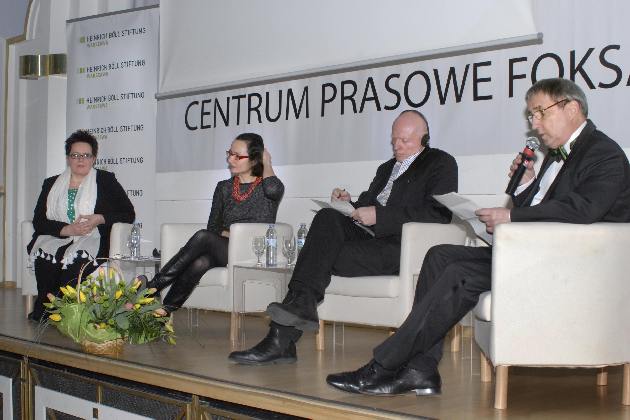 (Od l.) Agnieszka Grzybek, Agnieszka Graff, Ralf Fücks i Wolfgang Templin podczas jubileuszu 10-lecia warszawskiego biura Fundacji. (Od l.) Agnieszka Grzybek, Agnieszka Graff, Ralf Fücks i Wolfgang Templin podczas jubileuszu 10-lecia warszawskiego biura Fundacji.