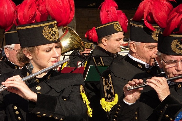 Orkiestra górnicza przed Spodkiem